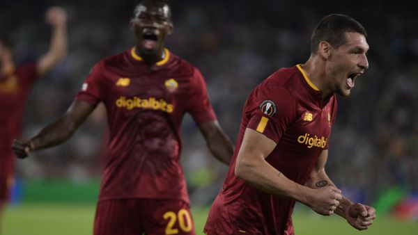 تشكيلة روما المتوقعة أمام نابولي في الدوري الإيطالي