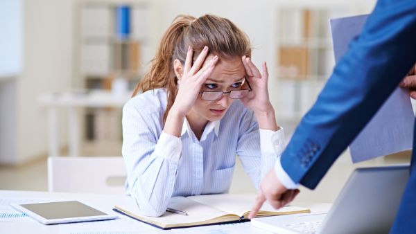5 نصائح للتعامل مع مديرك العدواني صعب المزاج