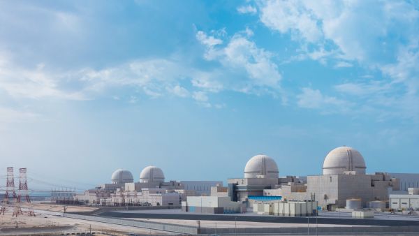 تعد مؤسسة الإمارات للطاقة النووية عضوًا نشطًا في المنظمة الدولية للمشغلين النوويين منذ عام 2010، وتشارك بانتظام في ورش عمل المنظمة وفعالياتها وبرامجها التدريبية مؤسسة الإمارات للطاقة النووية تستعرض قصة نجاح قطاع الطاقة النووية الإماراتي في الاجتماع العام للمنظمة الدولية للمشغلين النوويين في براغ