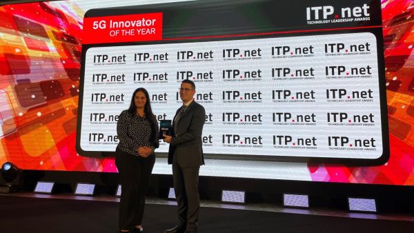 خلال الحدث إريكسون تفوز بجائزة مبتكر العام للجيل الخامس في حفل توزيع جوائز ITP.net للريادة في مجال التكنولوجيا