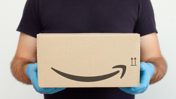 Amazon Freezes Corporate Hiring in Retail Amid Slow Growth