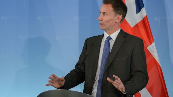UK: Hunt Reverses Tax Plan, Reviews Energy Price Support