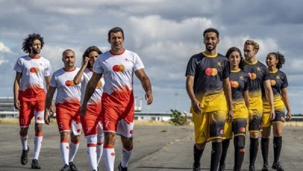 Mastercard hosted its Priceless Surprises series to connect guests to their passions at the global event. Mastercard Expands Decades-long Football Legacy Through Guinness World Records Title With Luis Figo
