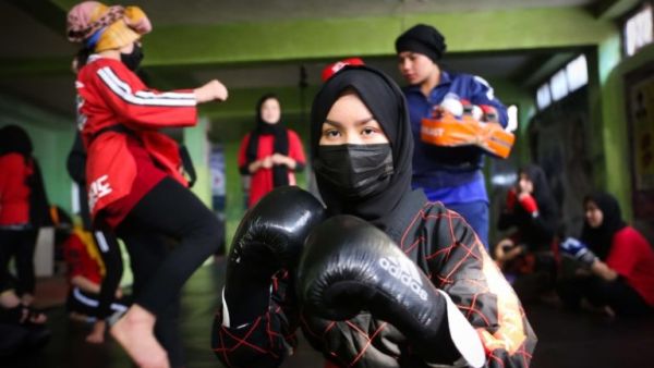 فتيات أفغانيات وفنون الدفاع عن النفس