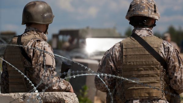 سلاح الطيران الحربي وجه ضربة جوية على مواقع لتنظيم داعش الارهابي 