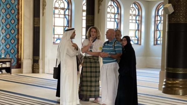 جماهير مونديال قطر تتعرف على الإسلام