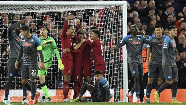 ليفربول يرد اعتباره أمام نابولي (المصدر: أ ف ب)