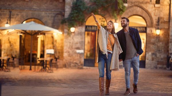 عززت "الإمارات للعطلات" عرض أميال سكاي واردز، حيث يكسب أعضاء سكاي واردز طيران الإمارات الآن ميل سكاي واردز واحداً مقابل إنفاق 15 درهماً "الإمارات للعطلات" تمنح ضعفي أميال سكاي واردز على البرامج الشتوية