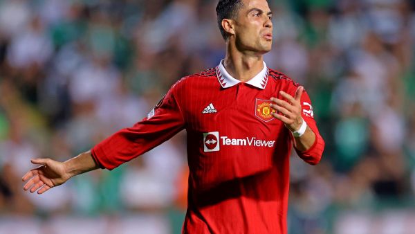 مانشستر يونايتد يعلن رسميًا فسخ عقد كريستيانو رونالدو 