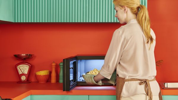 Perfect Football Celebrations With LG Party Food Challenge