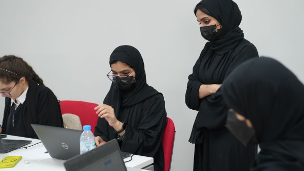 جامعة أبوظبي تنظم النسخة الثانية من مسابقة البرمجة السنوية للعلوم والتكنولوجيا والهندسة والرياضيات