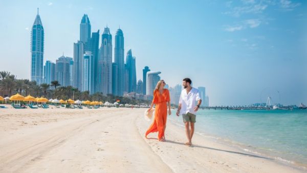 بطاقة طيران الإمارات لصعود الطائرة توفر عروضاً واسعةً شتاءً