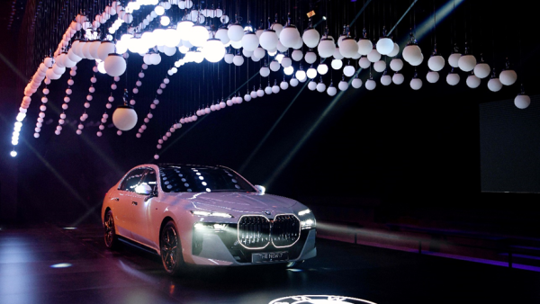 Along with the new BMW 7 Series and BMW i7, the launch presented the complete luxury segment including the new BMW X7 and new BMW 8 Series. Abu Dhabi Motors (ADM), the official importer of BMW Group vehicles in Abu Dhabi and Al Ain, launched the all-new BMW 7 Series and BMW i7.