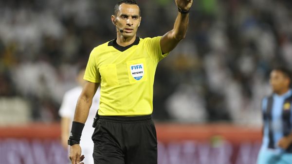 كشف اتحاد الفيفا لكرة القدم عن طاقم تحكيم مباراة البرازيل وكرواتيا يوم الجمعة 9 ديسمبر 2022 في ربع نهائي كأس العالم قطر 2022، والذي كان من ضمنه حكم عربي يحمل الجنسية