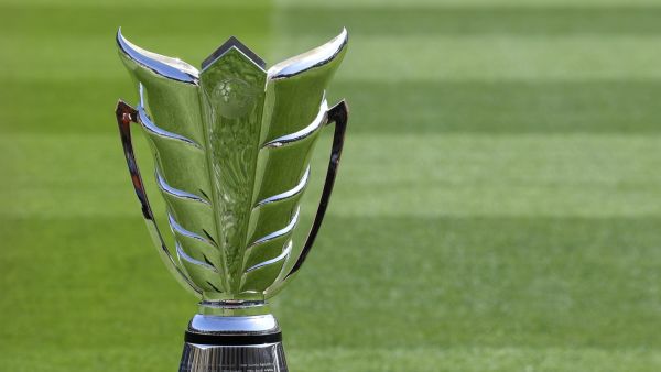 This picture taken on January 31, 2019 shows the AFC Asian Cup trophy on display ahead of the final match between Japan and Qatar, at Zayed Sports City Stadium in Abu Dhabi. While Japan have the Asian Cup pedigree, Qatar's over-achieving players might just feel that their name is on the trophy after a record-breaking run to their first-ever final. / AFP / Khaled DESOUKI