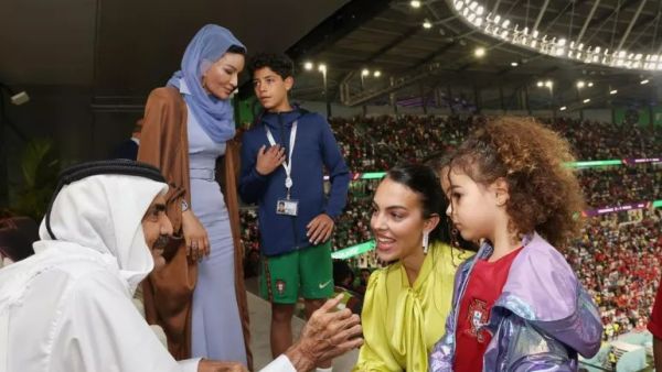 جورجينا رودريغيز تلتقي بالأمير الوالد الشيخ حمد بن خليفة آل ثاني وزوجته الشيخة موزا
