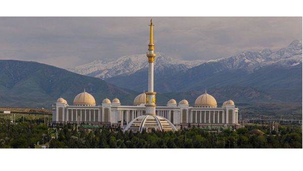 فلاي دبي تستأنف رحلاتها الى عشق اباد في تركمانستان