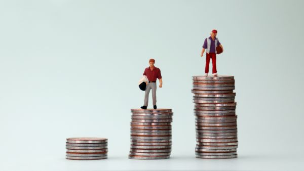 Turkey hikes minimum wage