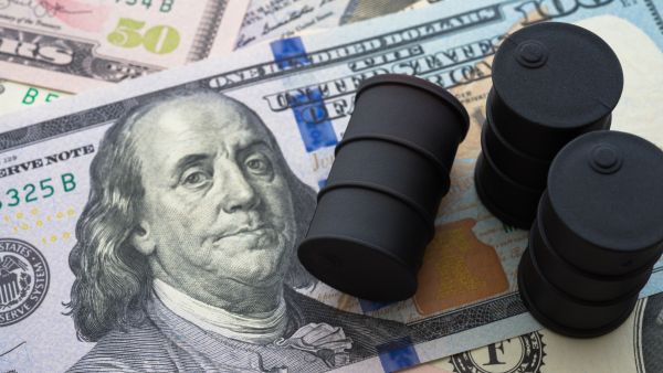 Oil rallies