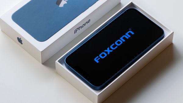 Foxconn sales drop