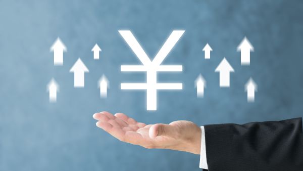 Yen surges BOJ