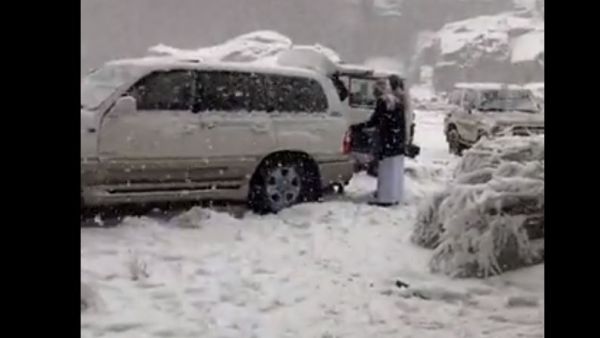  سيتساقط ثلوج كثيفة يومي الثلاثاء والأربعاء على منطقة تبوك