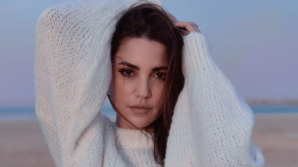 فساتين لسهرة عيد الحب في غاية الرقة والأناقة على طريقة الفنانة درة