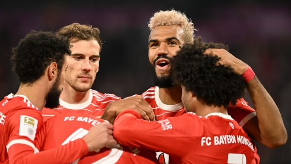 Bayern Munich's German midfielder Jamal Musiala (C) celebrates scoring the opening goal with his team mates during the German first division Bundesliga football match between Bayern Munich and Werder Bremen in Munich, southern Germany, on November 8, 2022. (Photo by CHRISTOF STACHE / AFP)