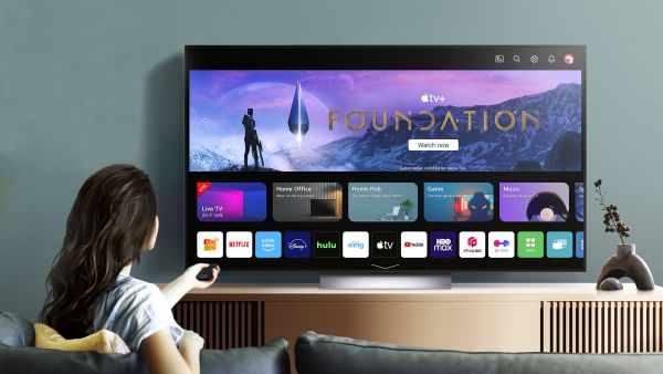 تلفزيون LG OLED evo سيُذهل الجميع بفضل أحدث التقنيات من إل جي ومنصة webOS المحدّثة ومزايا التخصيص المحسّنة تلفزيونات OLED من إل جي ترتقي بتجربة المشاهدة والاستخدام إلى آفاق جديدة