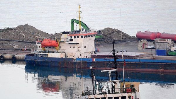 وقف حركة الملاحة البحرية في موانىء الشويخ والشعيبة والدوحة