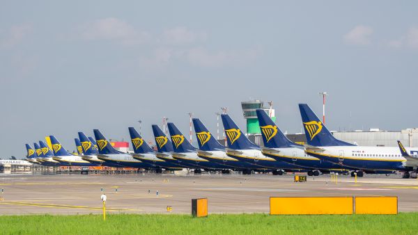 Ryanair closing Brussels hub