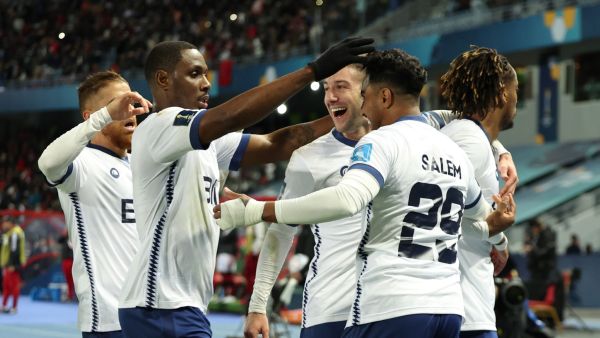 انتصار تاريخي للهلال ينقله لنهائي مونديال الأندية (المصدر: أ ف ب)