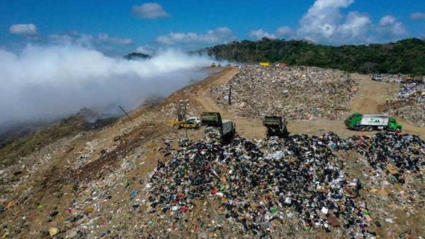 سحابة شديدة السمية بمكب للنفايات في بنما
