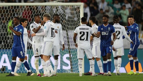 ريال مدريد يفوز باللقب (المصدر: أ ف ب)