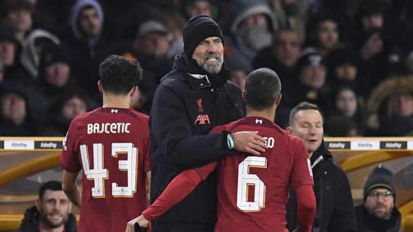 ليفربول بدون تياغو (يمين) لمدة شهر (المصدر: أ ف ب)