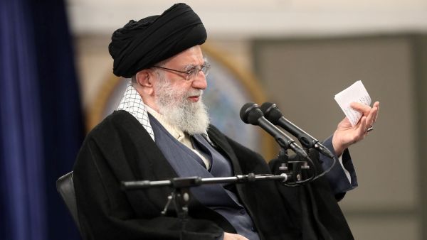 المرشد الأعلى للثورة الإيرانية آية الله علي خامنئي
