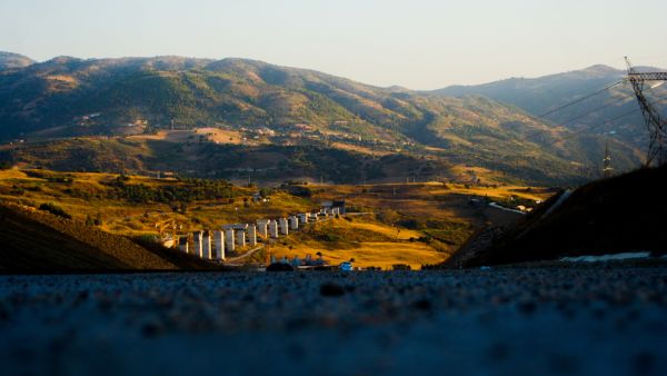 هزة ارضية في البويرة الجزائرية