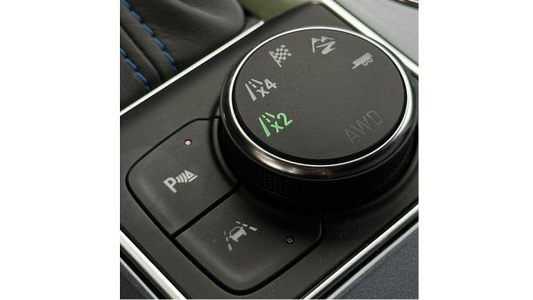 The technology packed into the 2023 Chevrolet Blazer has been further enhanced, for more seamless connectivity between driver and machine. With Stunning Good Looks and an Enhanced Technology Offering, the 2023 Chevrolet Blazer Arrives in the Middle East