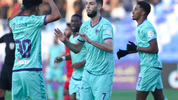 توقيت مباراة الأهلي والخلود في دوري يلو السعودي والقنوات الناقلة