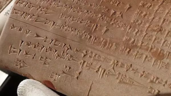 اكتشاف لوحات طينية باللغة الكنعانية المفقودة