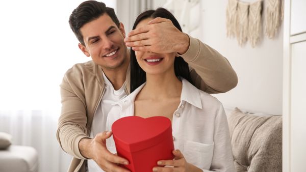 5 هدايا عملية من مجموعة مايكل كورس لعيد الحب 