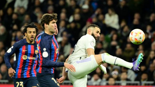 برشلونة يتطلع لتأكيد تفوقه على ريال مدريد في مواجهة العودة (المصدر: أ ف ب)