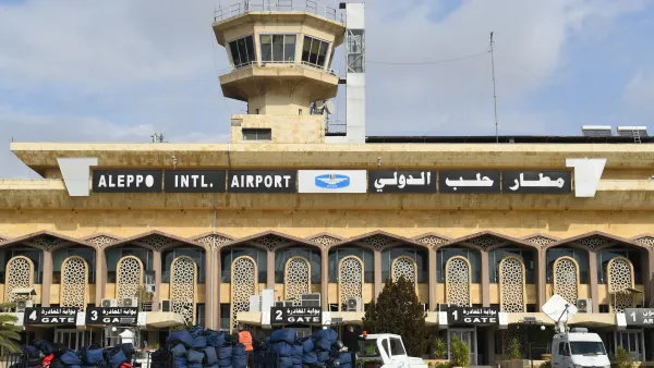 اسرائيل تقصف مطاري حلب والنيرب في سوريا