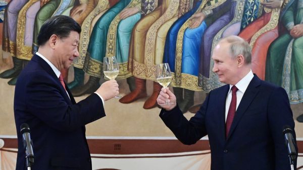 Russian President Vladimir Putin and China's President Xi Jinping make a toast during a reception following their talks at the Kremlin in Moscow on March 21, 2023. (Photo by Pavel Byrkin / SPUTNIK / AFP) RELATED CONTEN China, Russia sign 2 deals, no mention of Ukraine