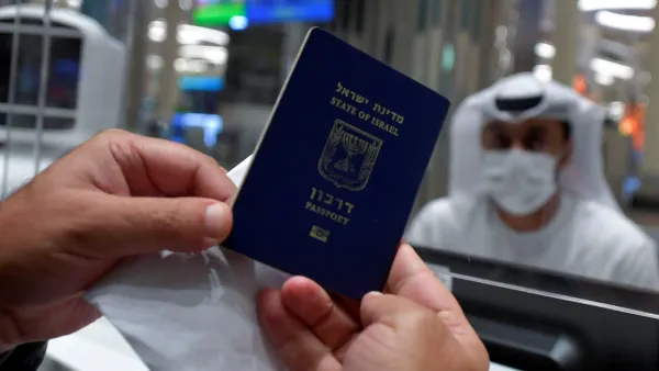 مطار دبي في الإمارات العربية