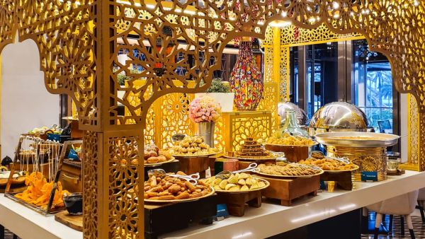 Al Bandar Rotana Ramadan Iftar. Al Bandar Rotana offers wide variety of authentic Iftar experience