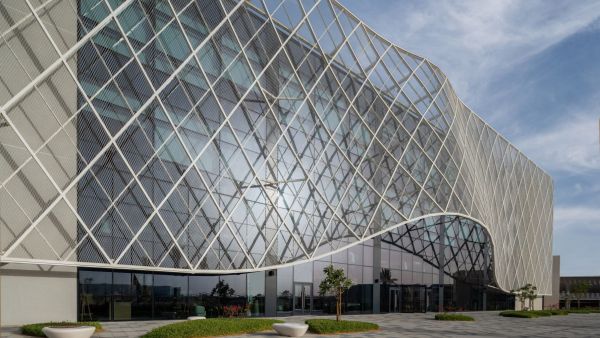 الدار العقارية تؤكد في تقريرها للاستدامة للعام 2022 على أهمية التعاون لتحقيق أهداف المناخ المنشودة