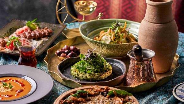 مقدمًا لضيوفه مع أفراد عائلاتهم سلسلة من التجارب الذوقية الفاخرة فندق سانت ريجيس دبي، النخلة يستعد لاستقبال شهر رمضان المبارك