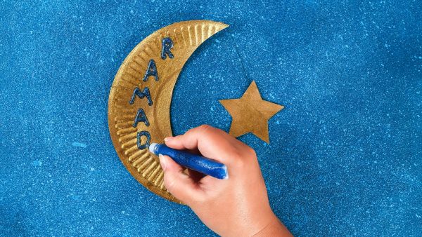 زينة رمضان : اصنعي نجوم وهلال رمضان مع أطفالك