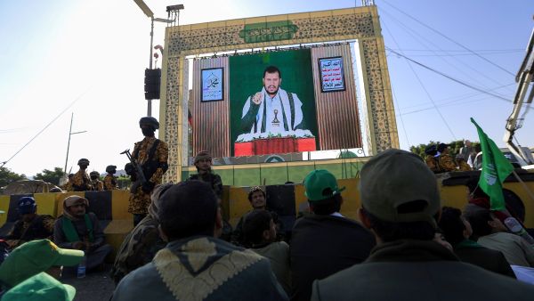 مؤيدون لجماعة أنصار الله في اليمن (أ ف ب)